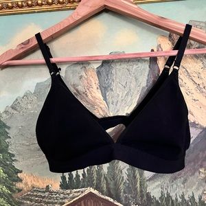 Fabletics yoga lounge bra